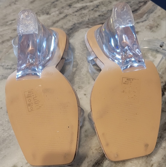 Clear wedge heel size 10 w - Picture 6 of 7